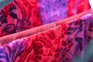 Celebrating Wearable Art: Lina Narovlyansky’s Hand-Painted Silk in the OM528 Collection